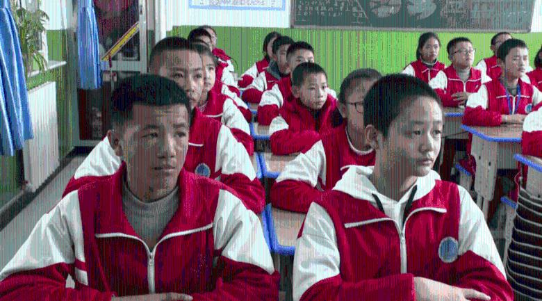亚洲杯首个冷门!日本队1-2不敌伊拉克,11连胜纪录遭终结